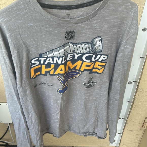 STL Blues Hockey Stanley Cup Champs 2019 Long Sleeve T Shirt sz L Gray EUC - Picture 13 of 15